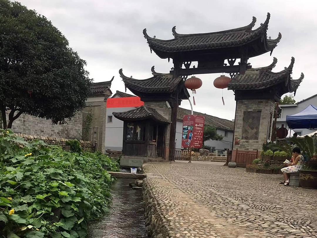 暗黑精灵的装扮